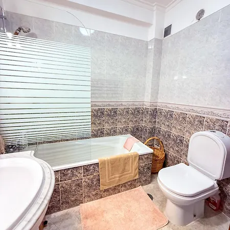 Superhost Spacious Double Near Lisbon And Beaches * Corroios