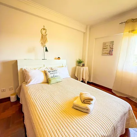 Superhost Spacious Double Near Lisbon And Beaches Accommodatie bij particulieren Corroios
